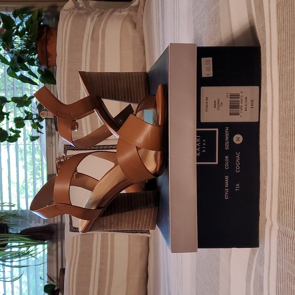 KAARI blue Sandals